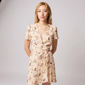 HOST PICK ⭐️Reformation wrap dress hummingbirds